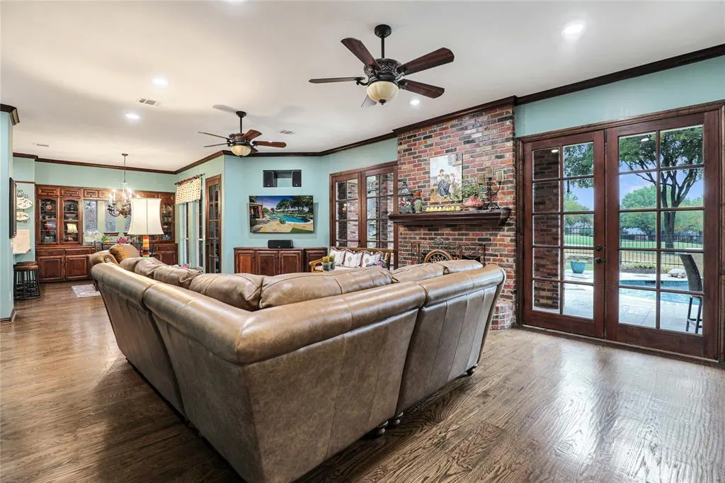 1204 Hills Creek Drive