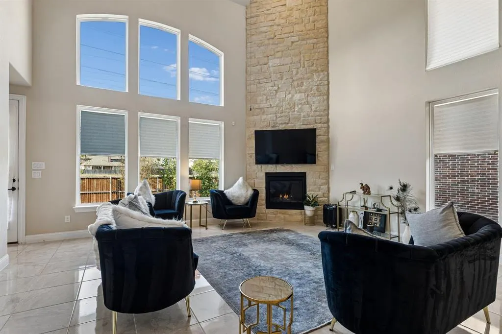 3613 Sparkling Drive