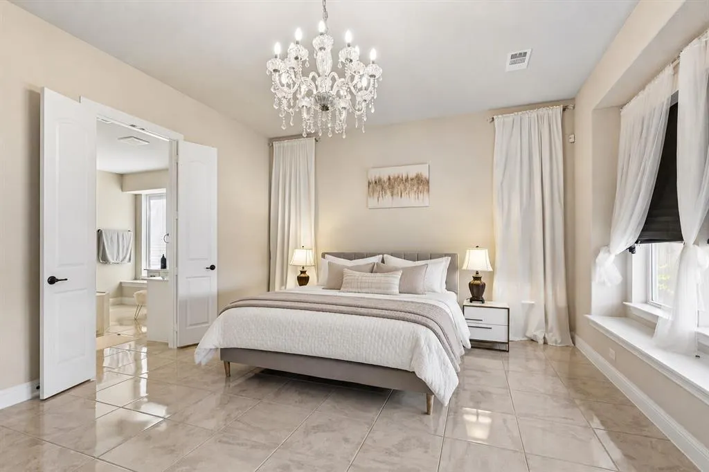 3613 Sparkling Drive