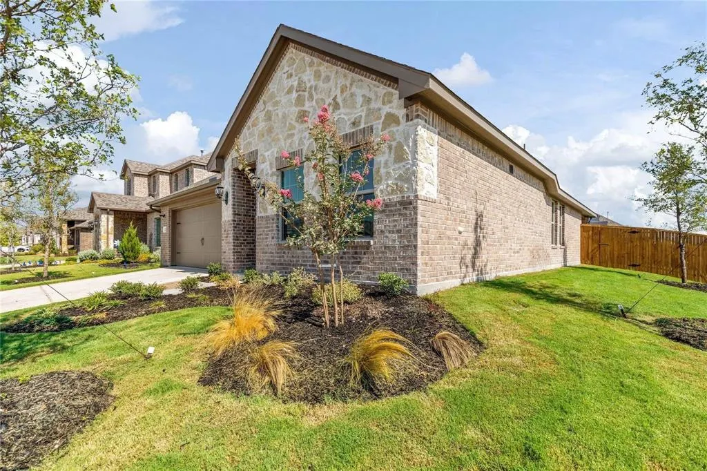 1253 Carinna Drive
