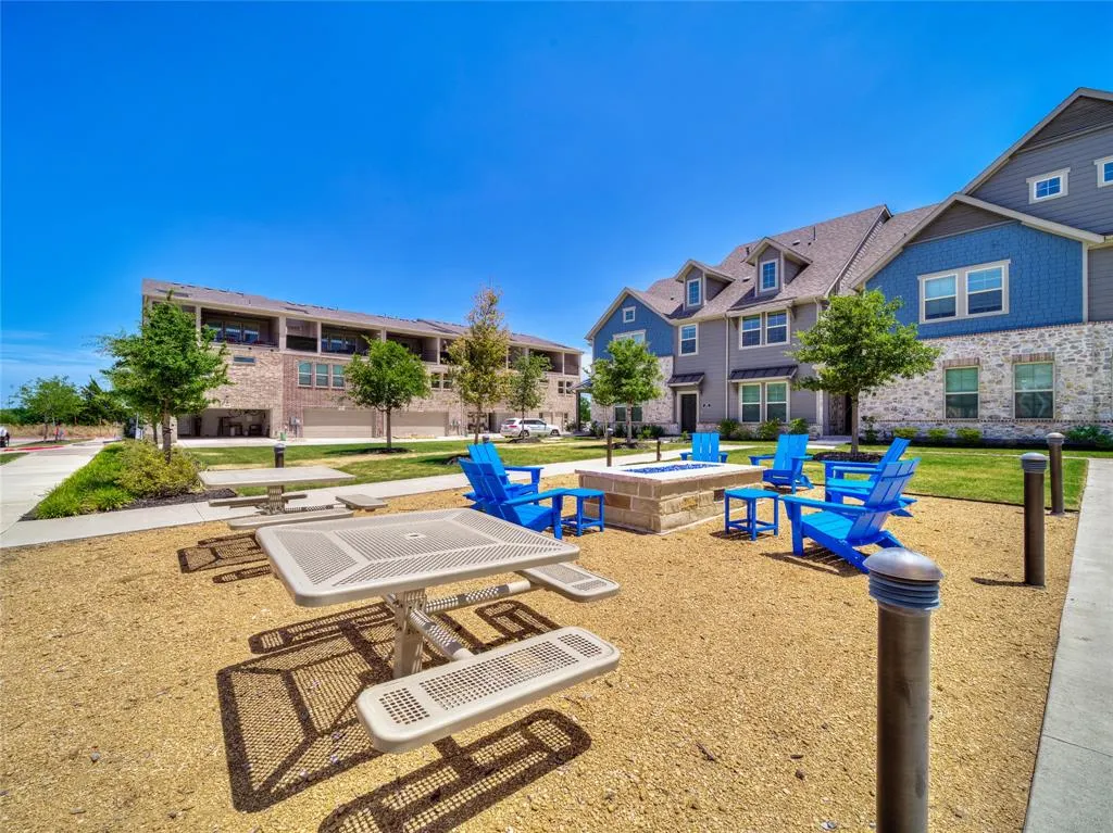 3500 Kingsland Drive