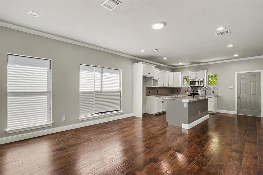 4221 Cardinal Drive