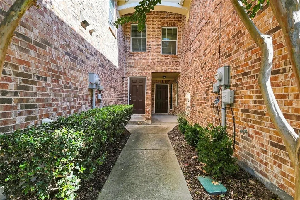 9878 Wake Bridge Drive