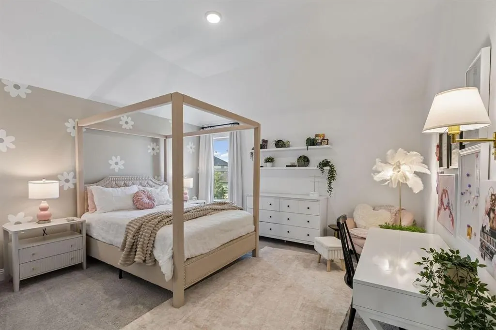 2622 Eucalyptus Road