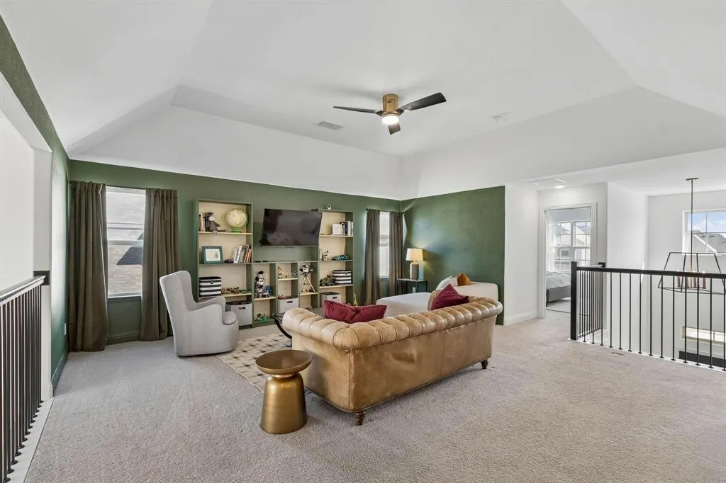 2622 Eucalyptus Road