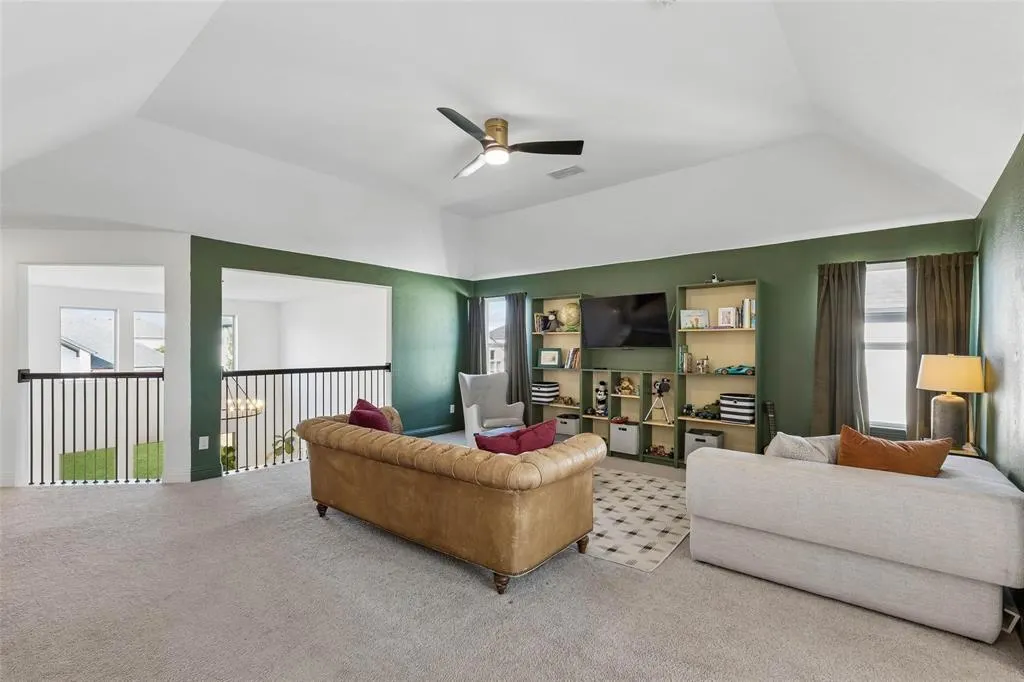 2622 Eucalyptus Road