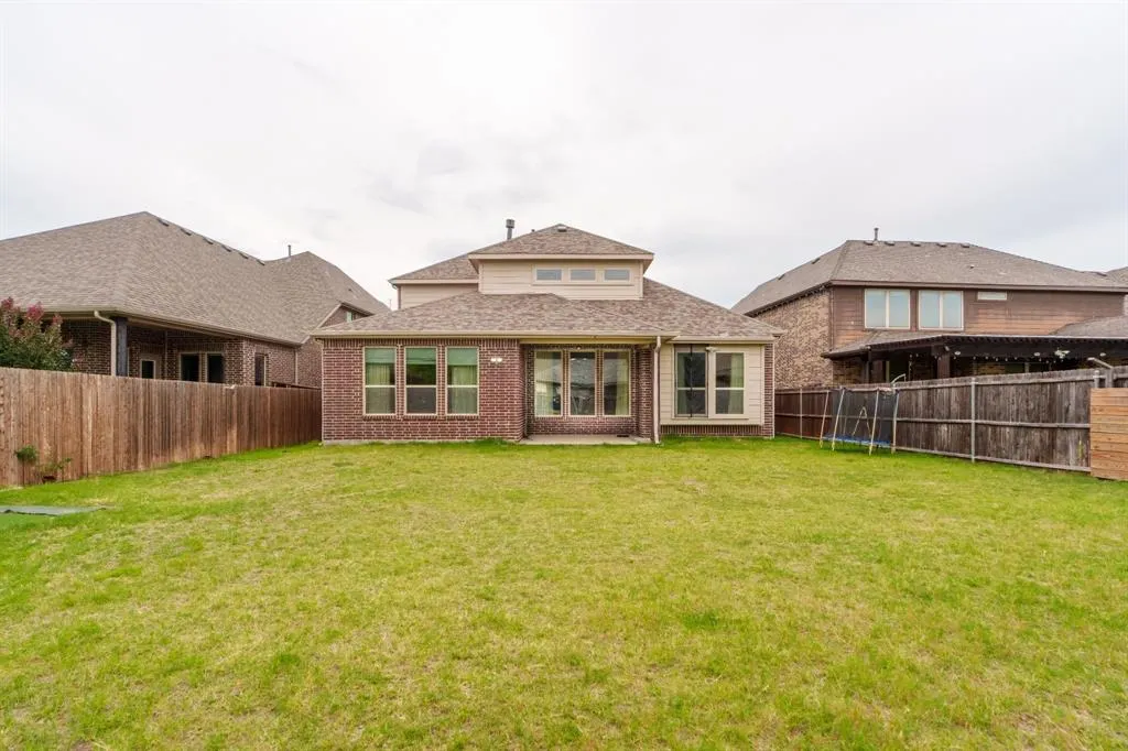 5305 Delta Blush Lane