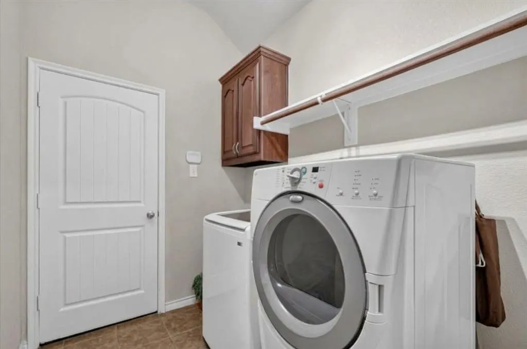 1824 Harlequin Place