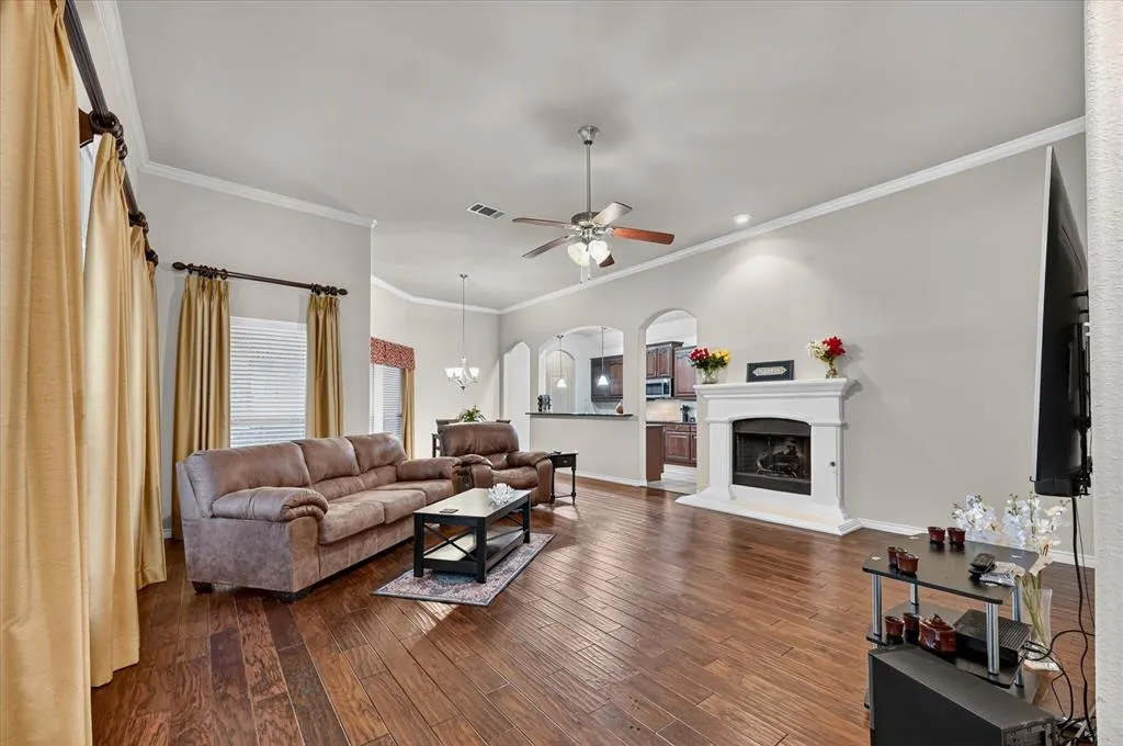 1824 Harlequin Place
