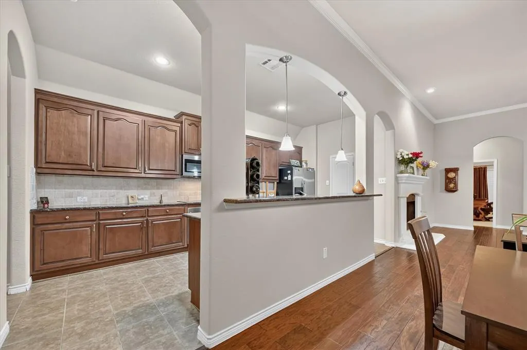 1824 Harlequin Place