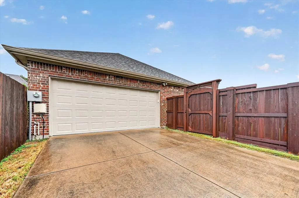 1824 Harlequin Place