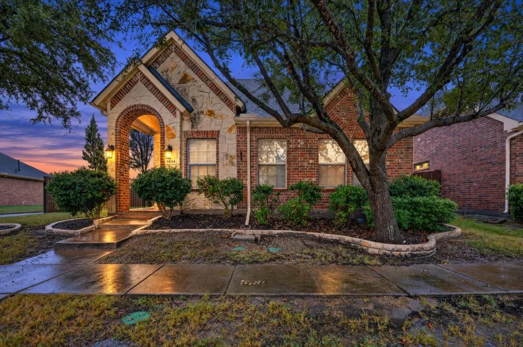 1824 Harlequin Place