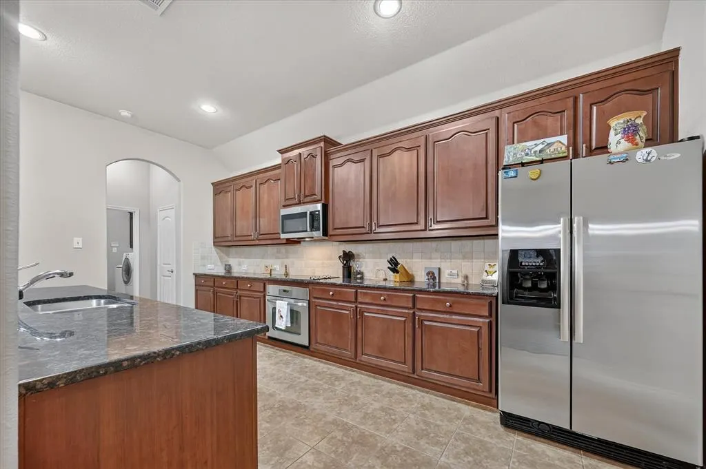 1824 Harlequin Place