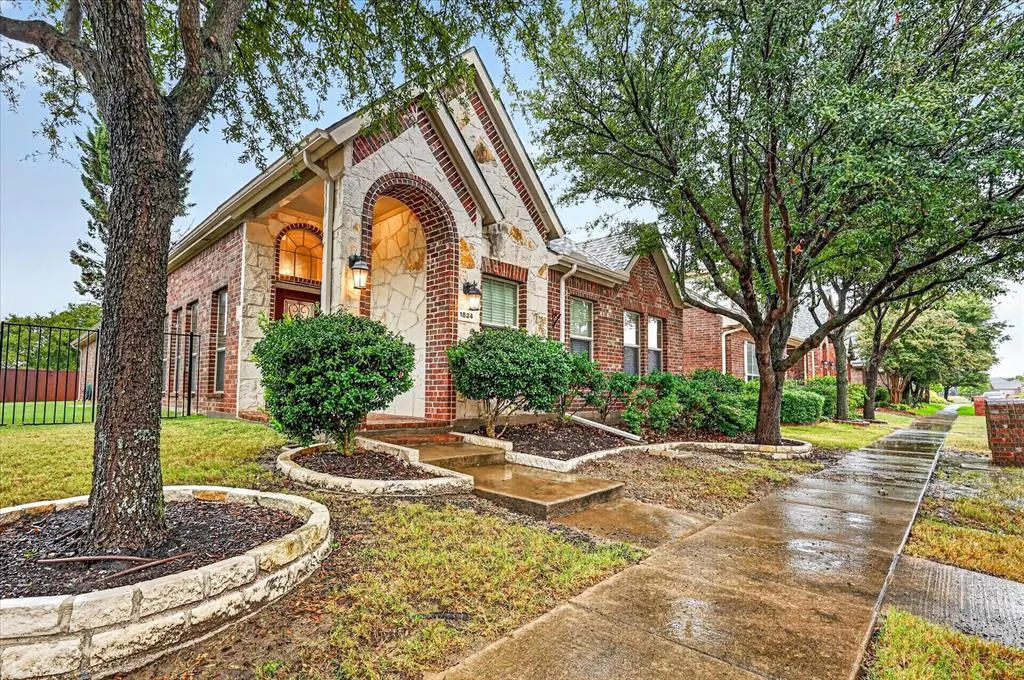 1824 Harlequin Place