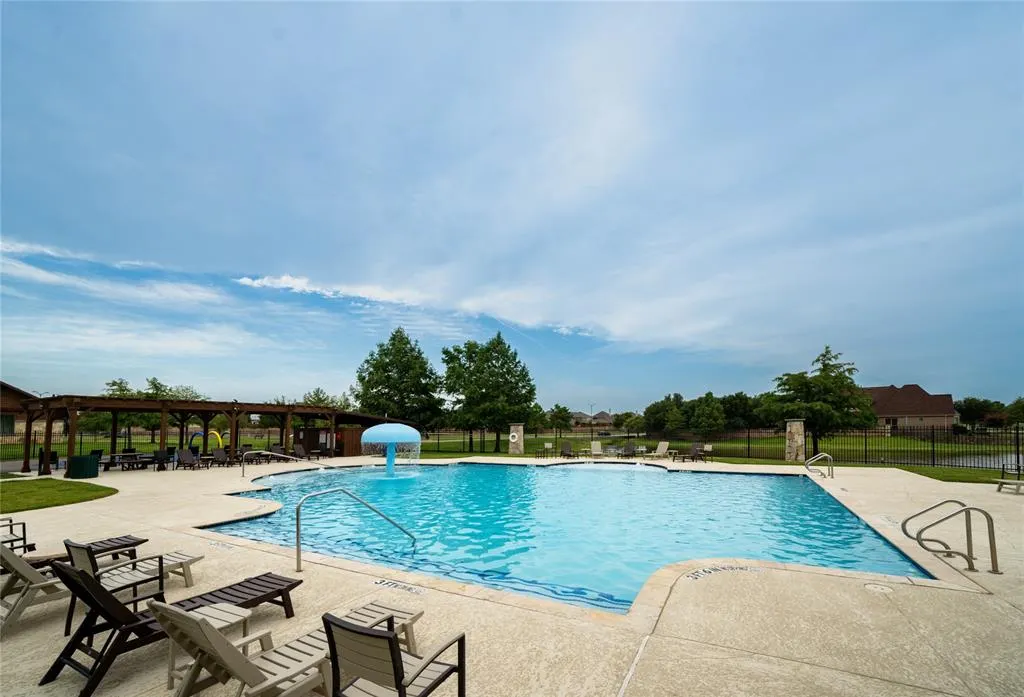 1262 Roma Drive