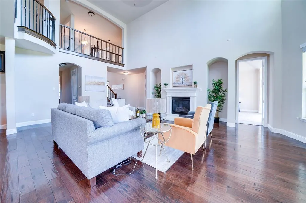 1262 Roma Drive