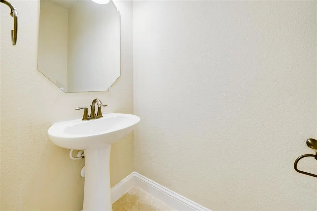 1262 Roma Drive