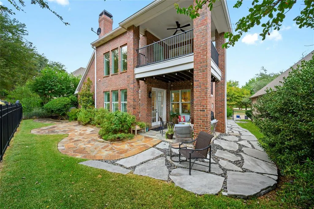 2005 Hillcrest Court