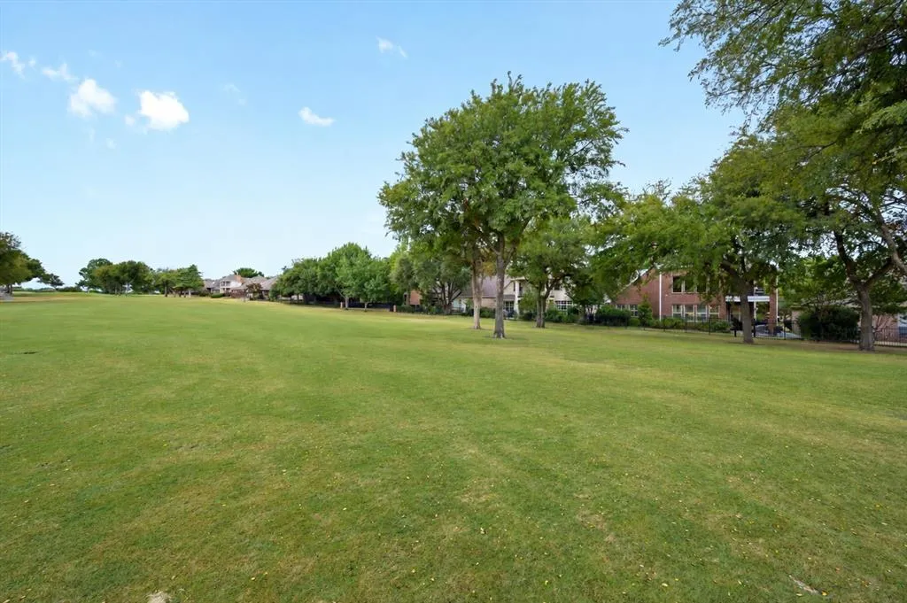 2005 Hillcrest Court