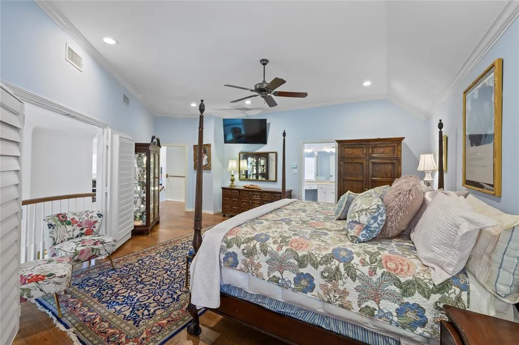 2005 Hillcrest Court