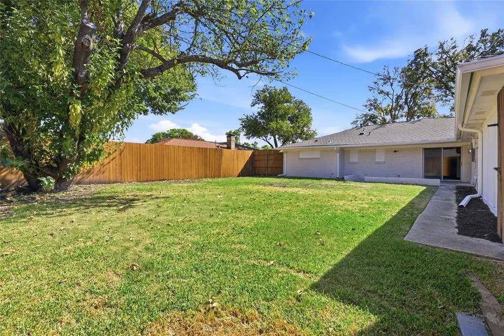 1521 Glenwick Drive