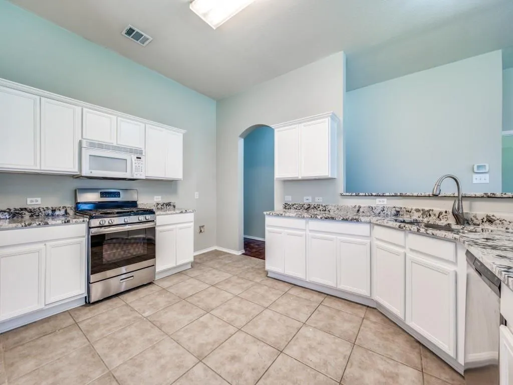 2844 Saddlebred Trail