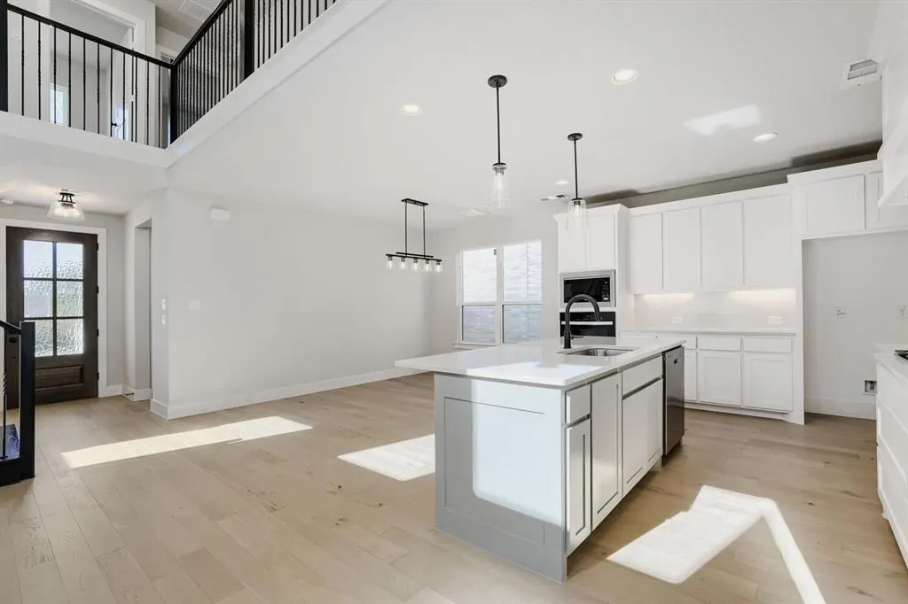 1604 Ramble Way