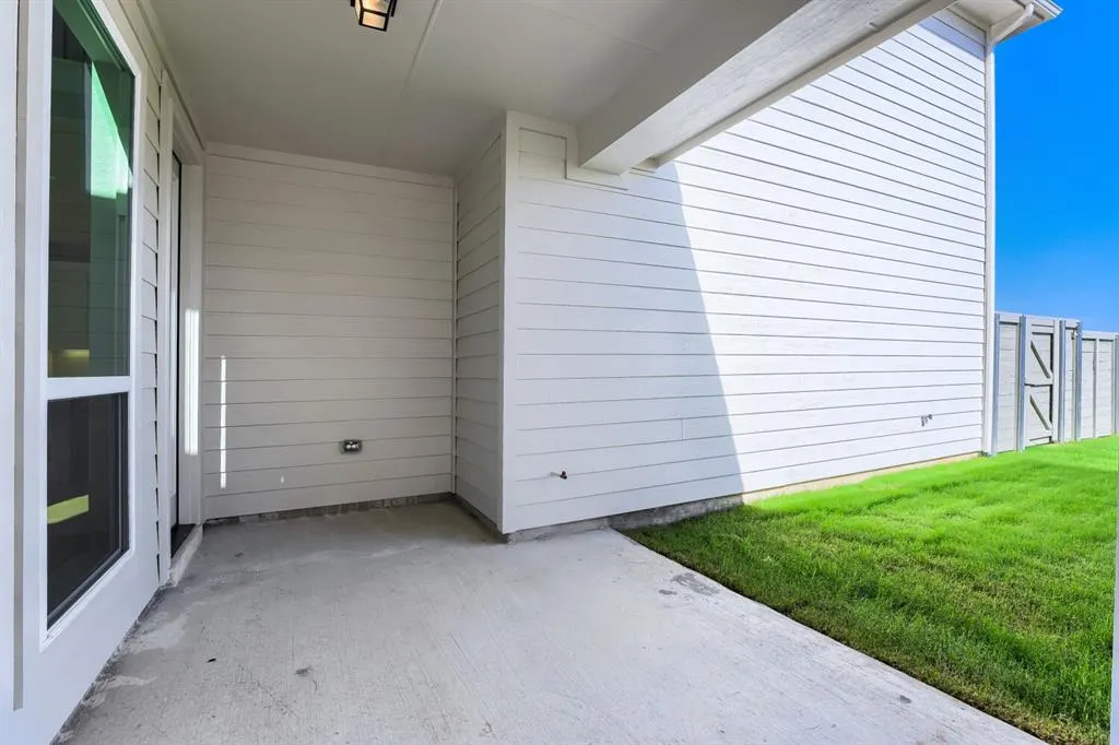 1604 Ramble Way