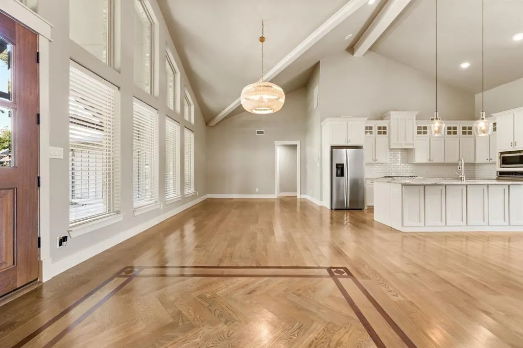 3504 Lakeridge Drive