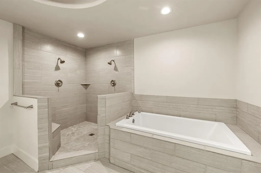 3504 Lakeridge Drive