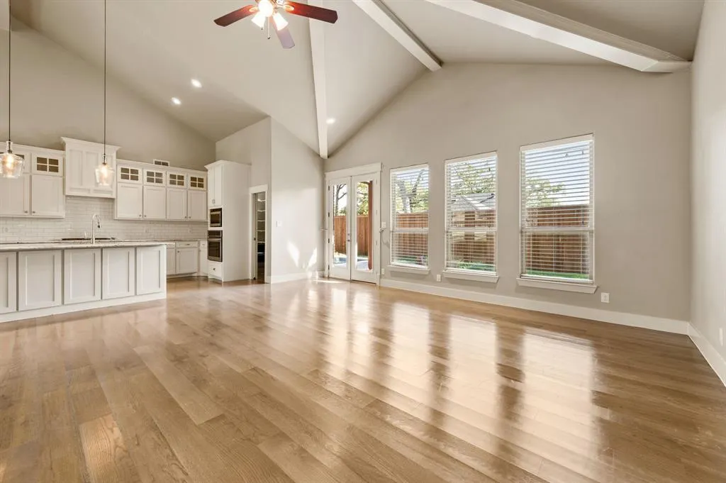 3504 Lakeridge Drive