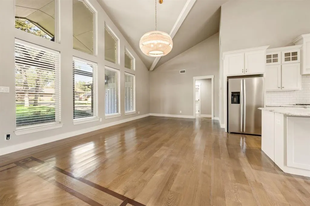 3504 Lakeridge Drive