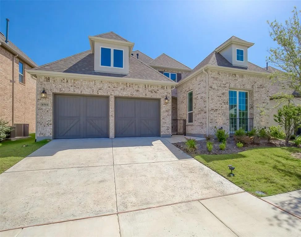 8504 Pine Valley Drive
