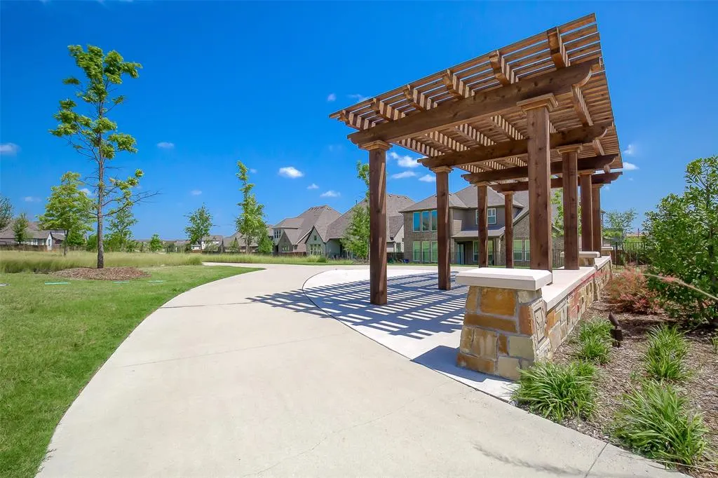 8504 Pine Valley Drive