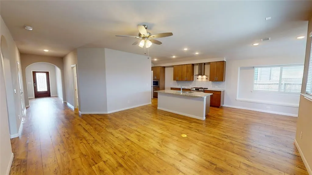 1118 Holcombe Drive