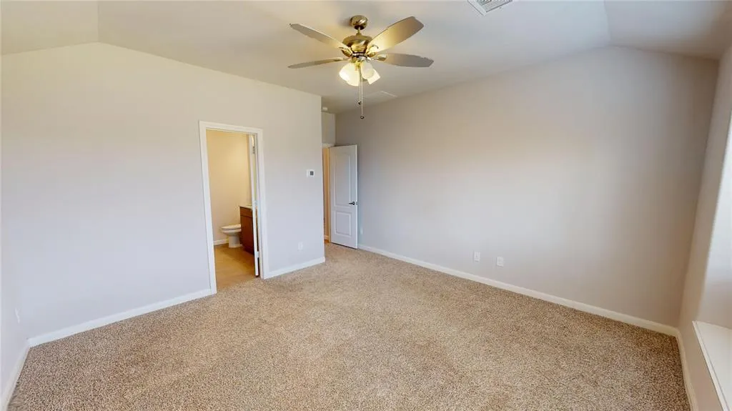 1118 Holcombe Drive