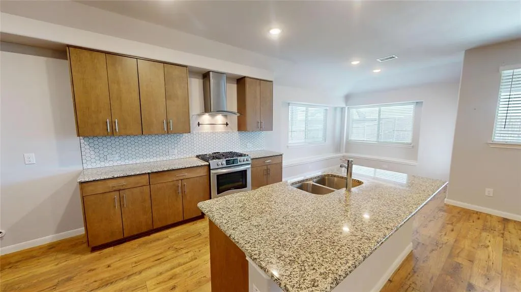 1118 Holcombe Drive