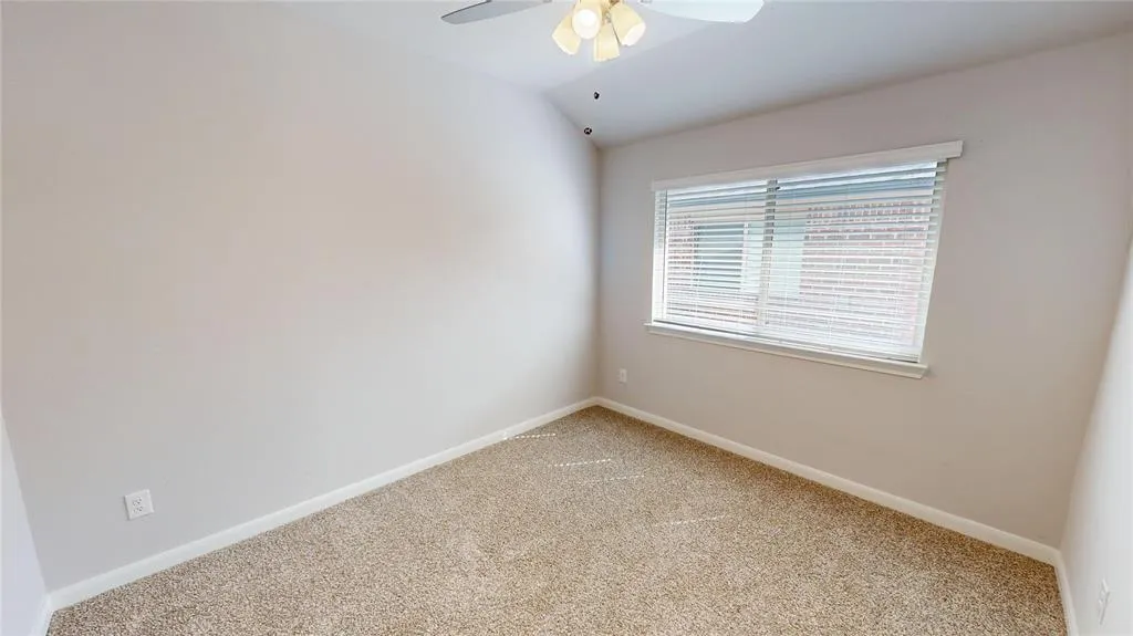 1118 Holcombe Drive