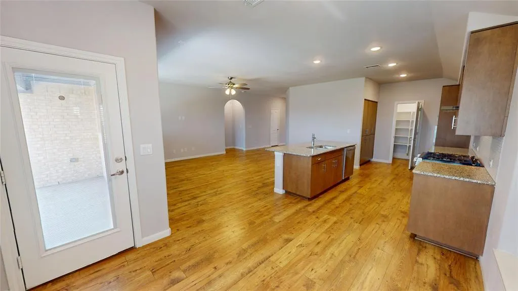 1118 Holcombe Drive