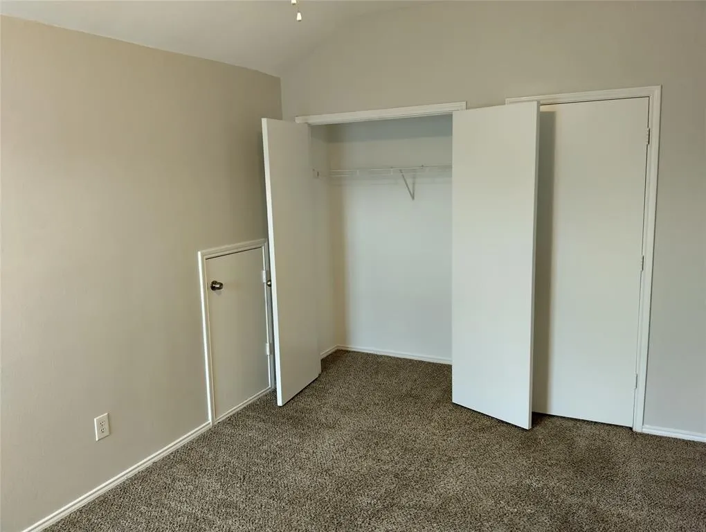 1133 Mockingbird Drive