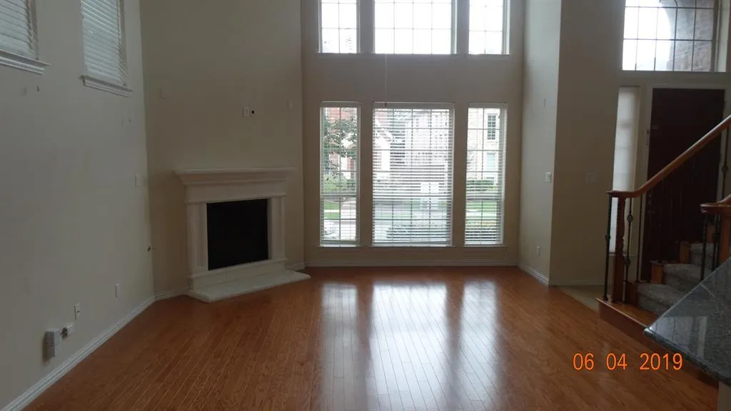 3412 PORTER CREEK