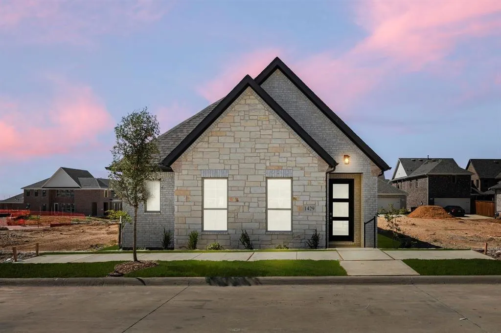 1429 Tipperary Drive
