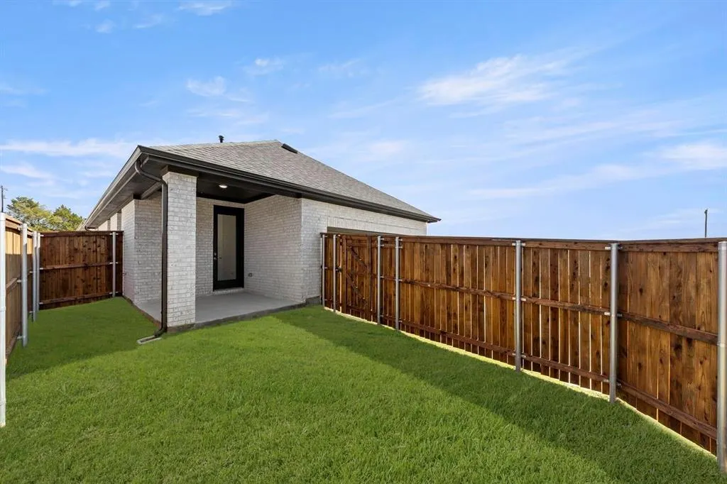 1429 Tipperary Drive