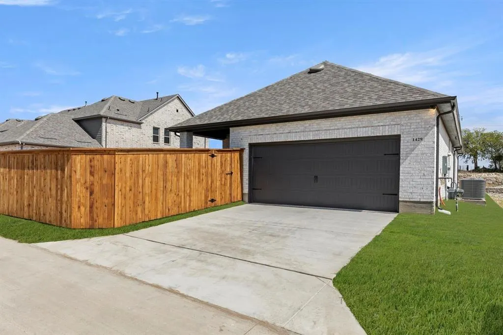 1429 Tipperary Drive