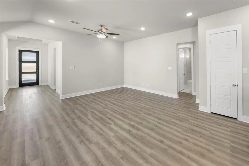 1429 Tipperary Drive