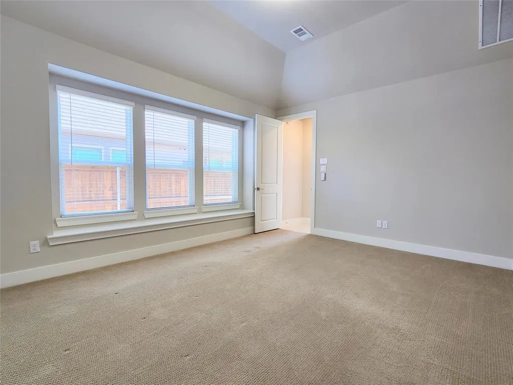 1501 Waxwing Place