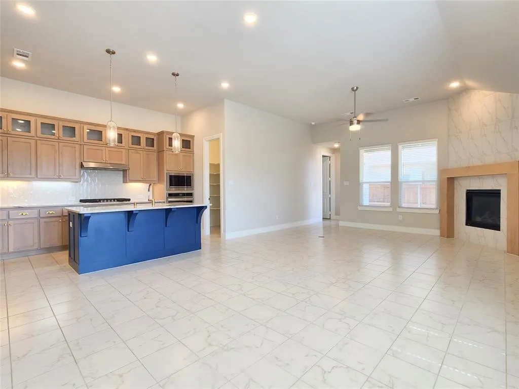 1501 Waxwing Place