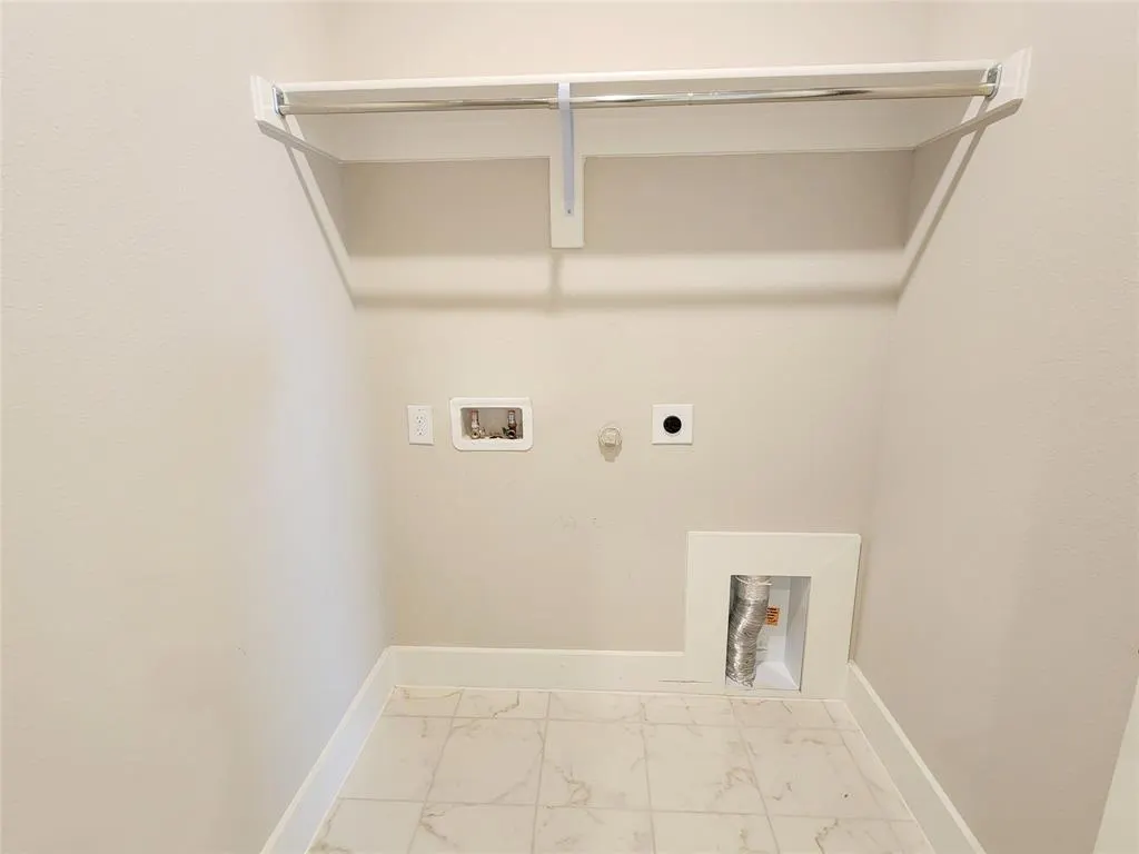 1501 Waxwing Place