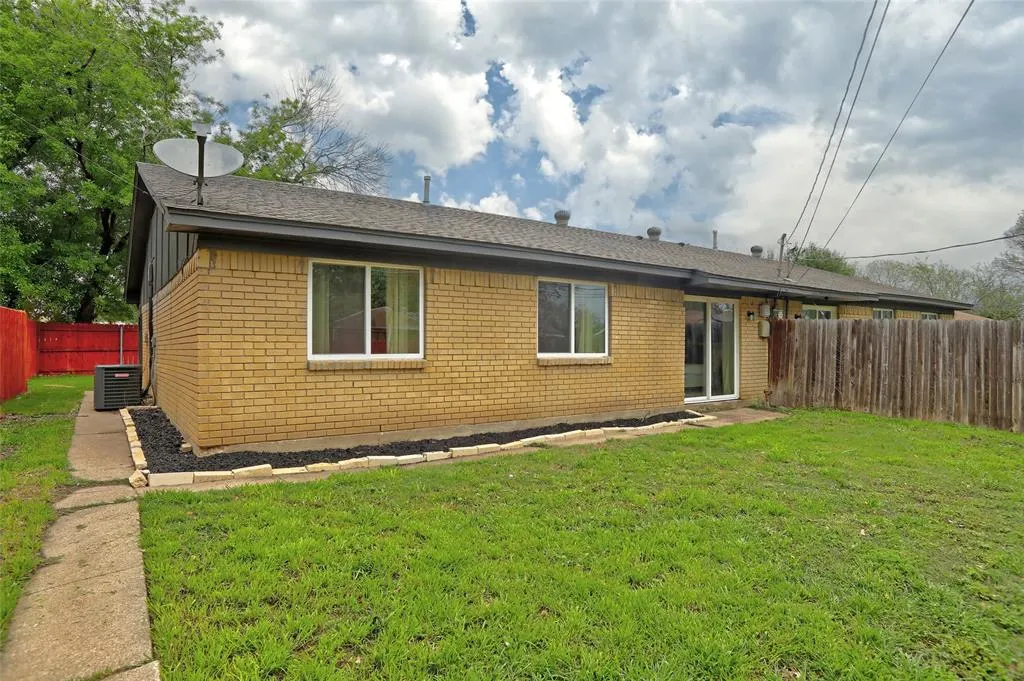 612 Royal Crest Drive