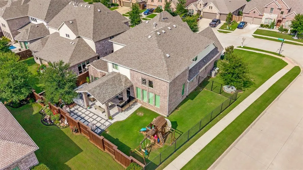2144 Nassau Drive